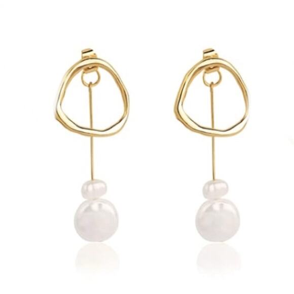 Gold Earrings with Freshwater Pearl - Picture 1 of 1